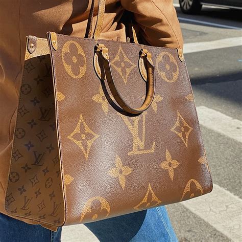 louis vuitton onthego gm.